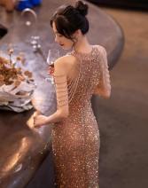 绝美金色晚礼服女2025新款高端轻奢小众主持高级感宴会订婚鱼尾裙